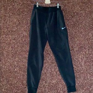 Nike women’s Running Essential Warm Pant